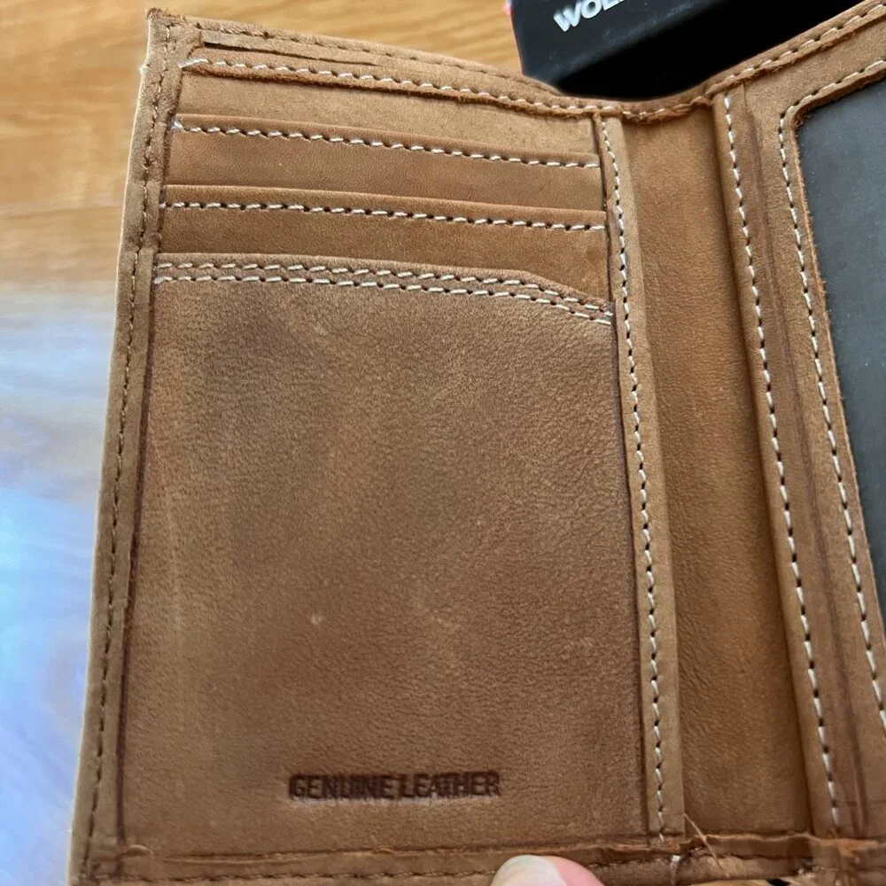 NWT Wolverine Rugged Trifold Wallet - Picture 11 of 15